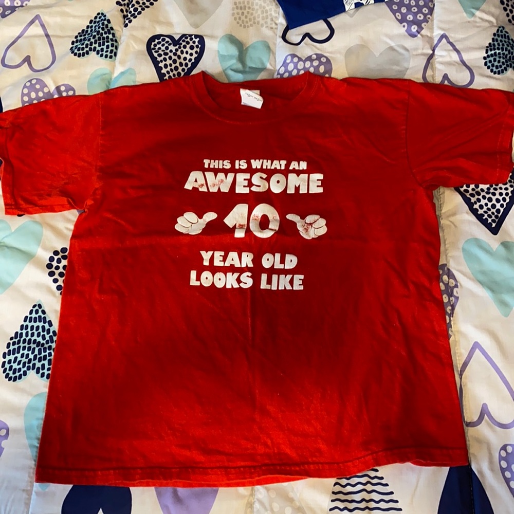 Boys size large red gilden tshirt